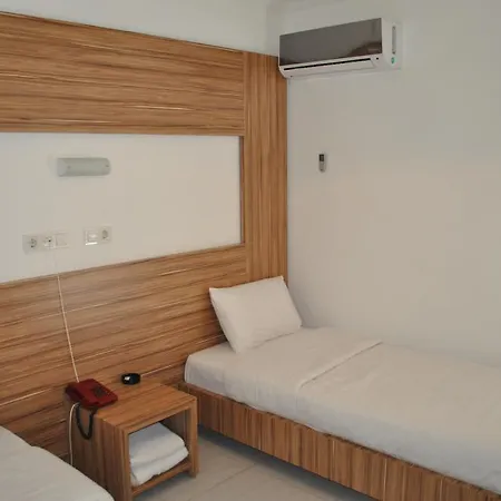 Araucaria Pension Hotel