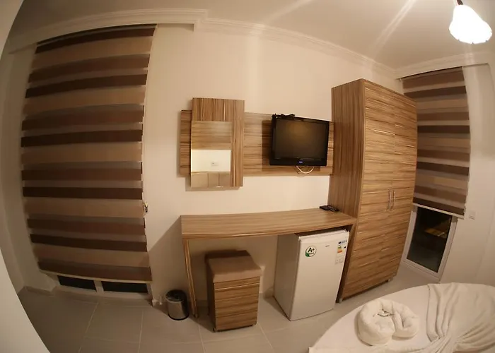 Hotel Araucaria 2*